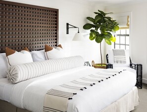 Suite | Skrivebord, strykejern/-brett, wi-fi (inkludert) og sengetøy