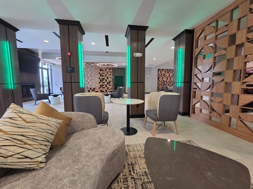 Holiday Inn St. Louis Fairview Heights by IHG