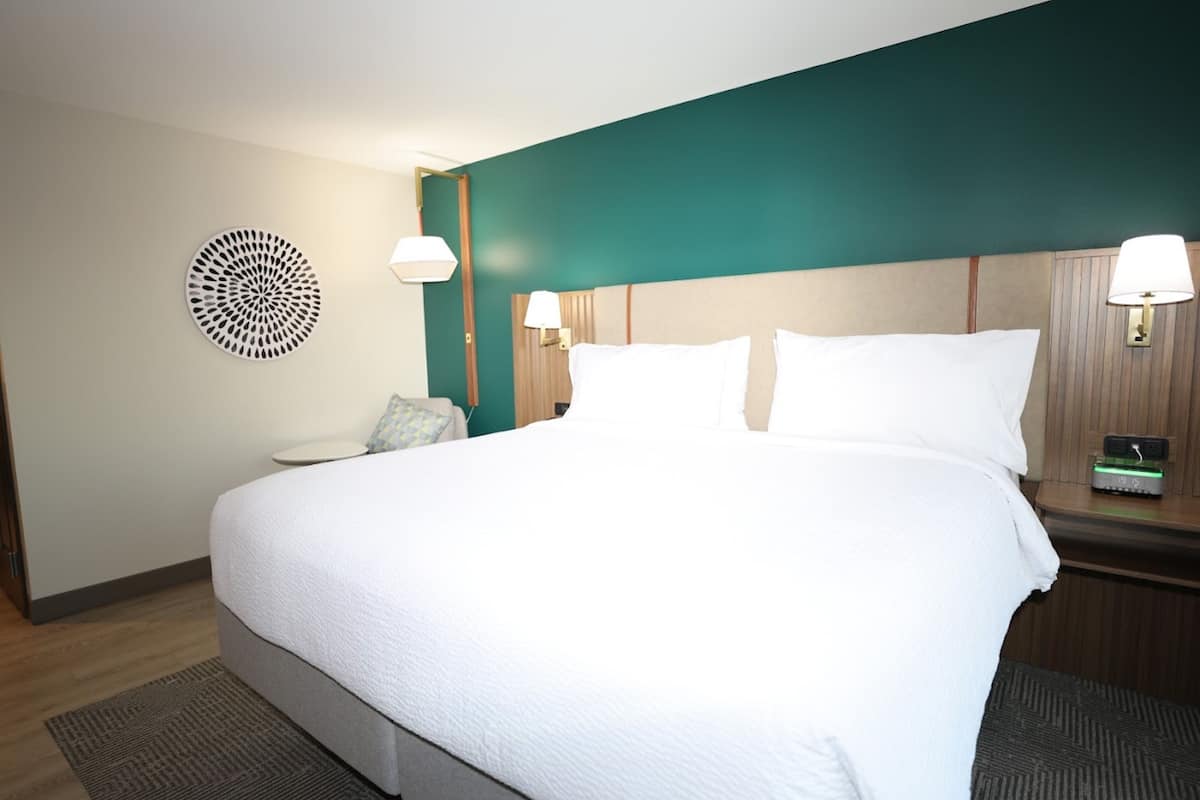 In-room safe, desk, laptop workspace, iron/ironing board