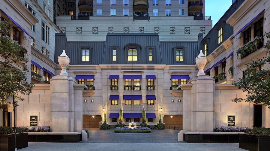 Waldorf Astoria Chicago