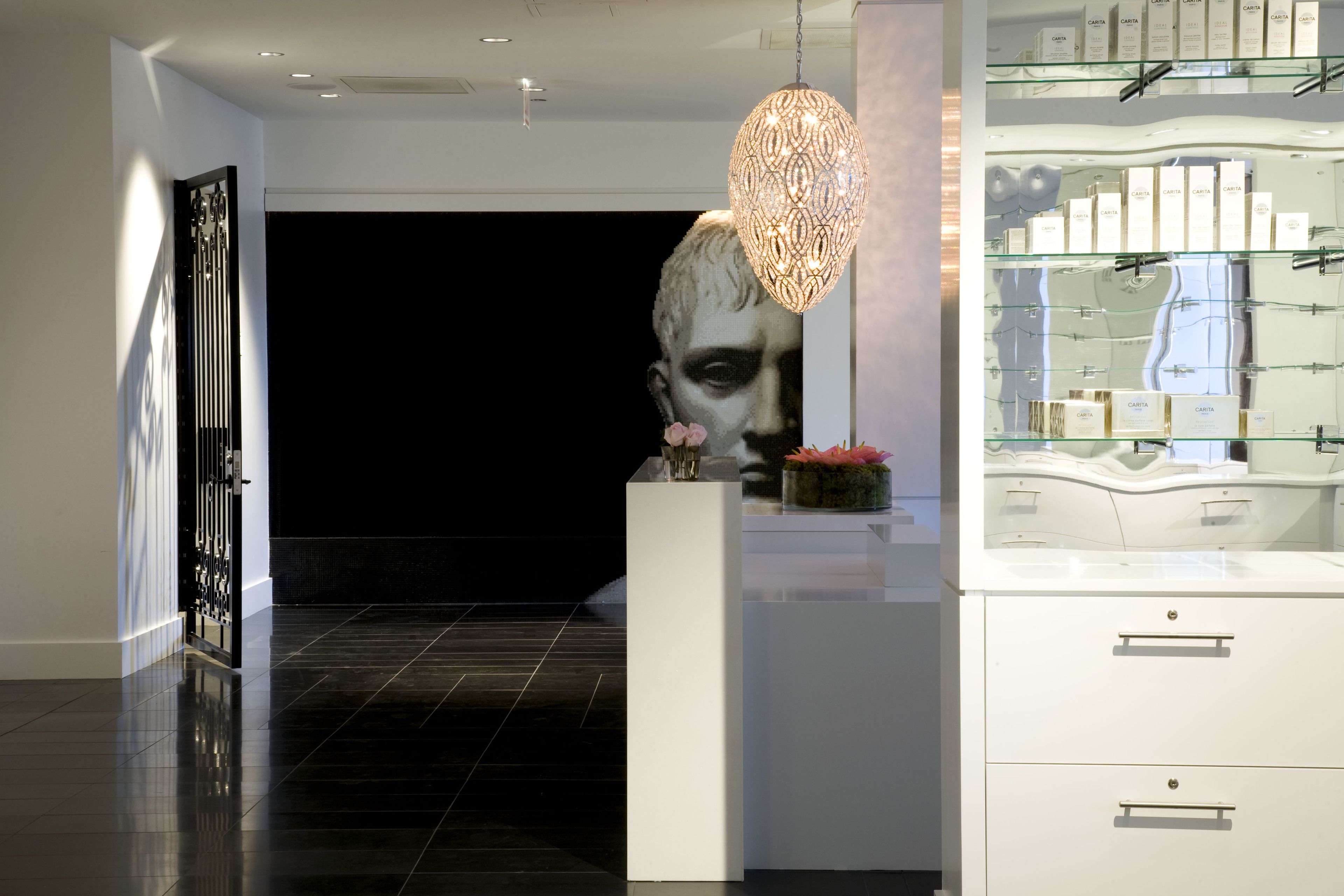 Photo - Waldorf Astoria Chicago