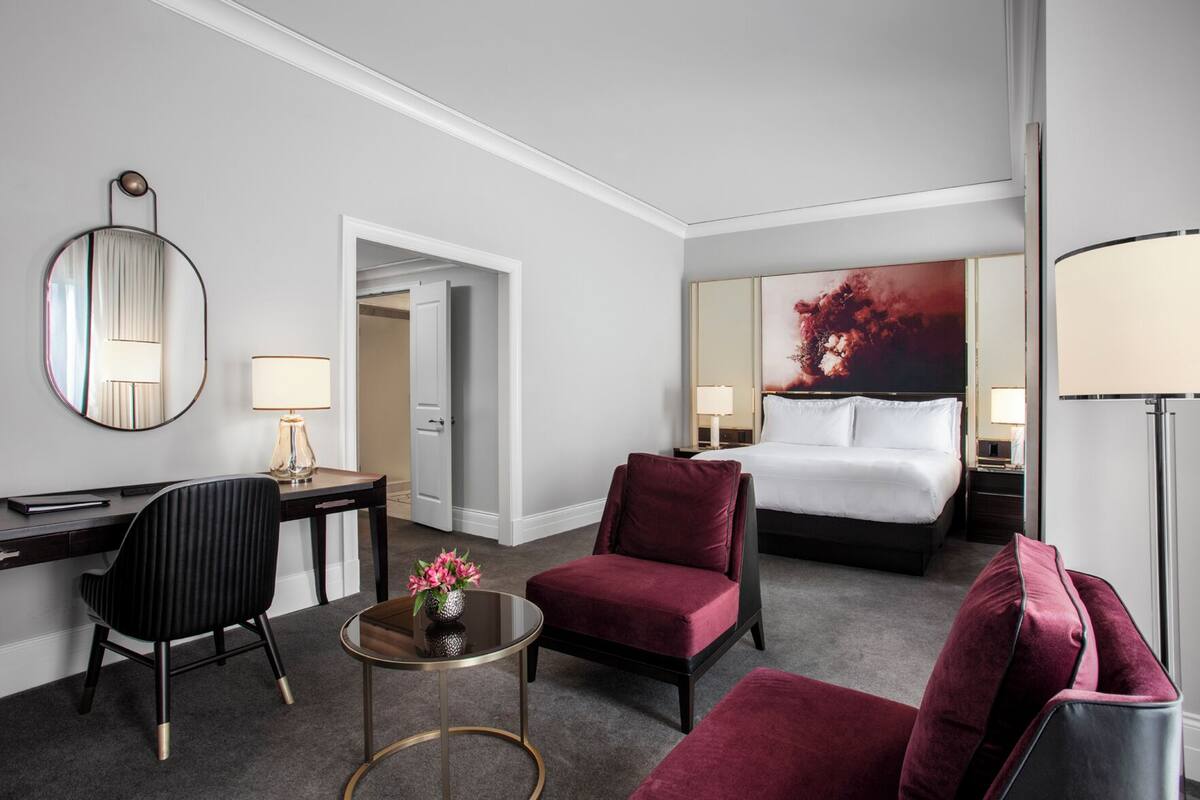 Egyptian cotton sheets, premium bedding, down comforters, pillowtop beds