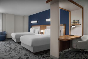 高級寢具、房內夾萬、書桌、手提電腦工作空間