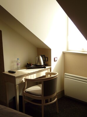 Superior-værelse - 1 dobbeltseng - ikke-ryger (Larger Room;Twin bed on request) | Kaffe og/eller kaffemaskine