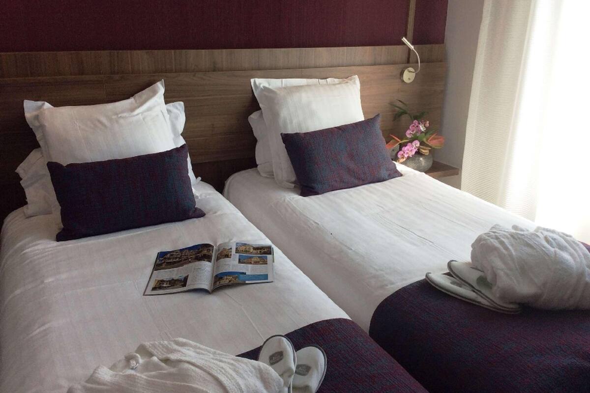 Hypo-allergenic bedding, desk, blackout curtains, soundproofing