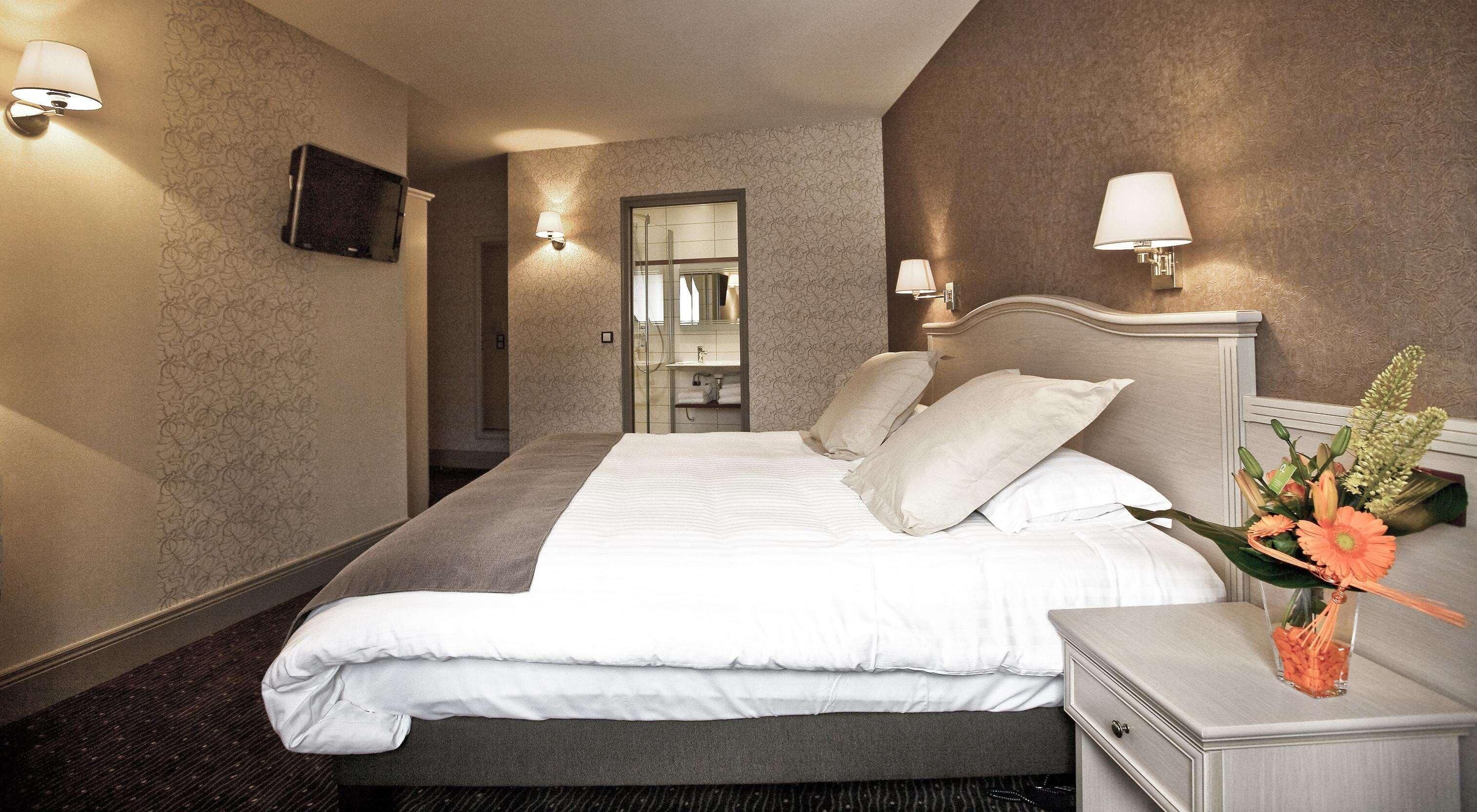 Hypo-allergenic bedding, desk, blackout drapes, soundproofing
