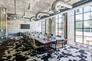 Meeting facility - NYLO Las Colinas Hotel, Tapestry Collection by Hilton (Irving)