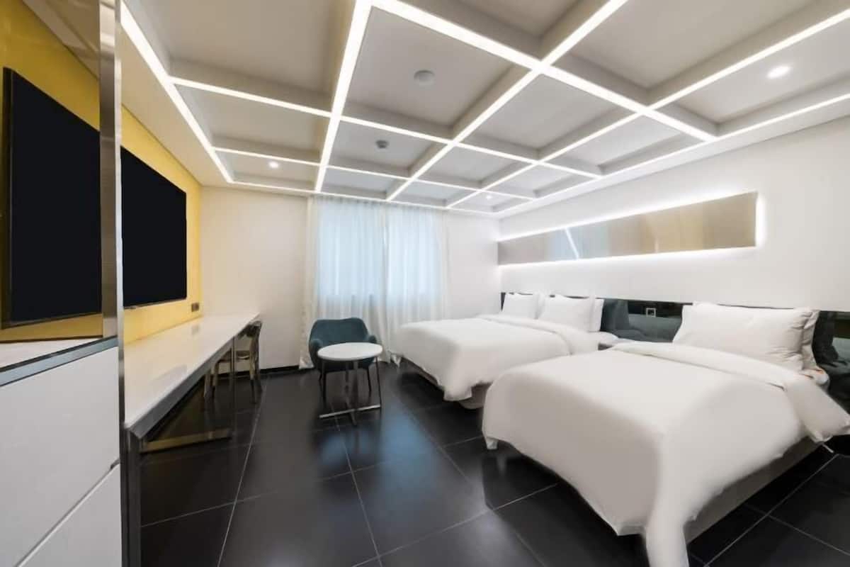 Minibar, in-room safe, desk, soundproofing