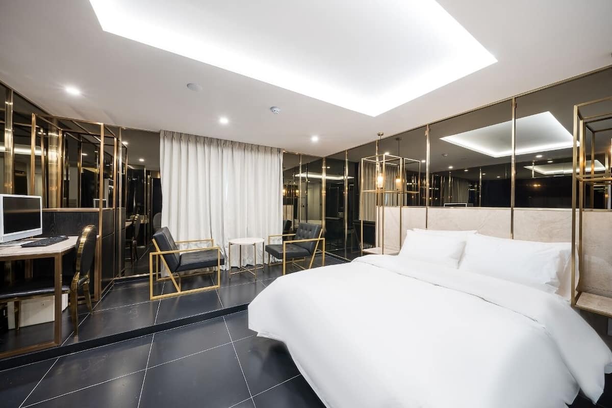 Luxe tweepersoonskamer | 1 slaapkamer, een minibar, een kluis op de kamer