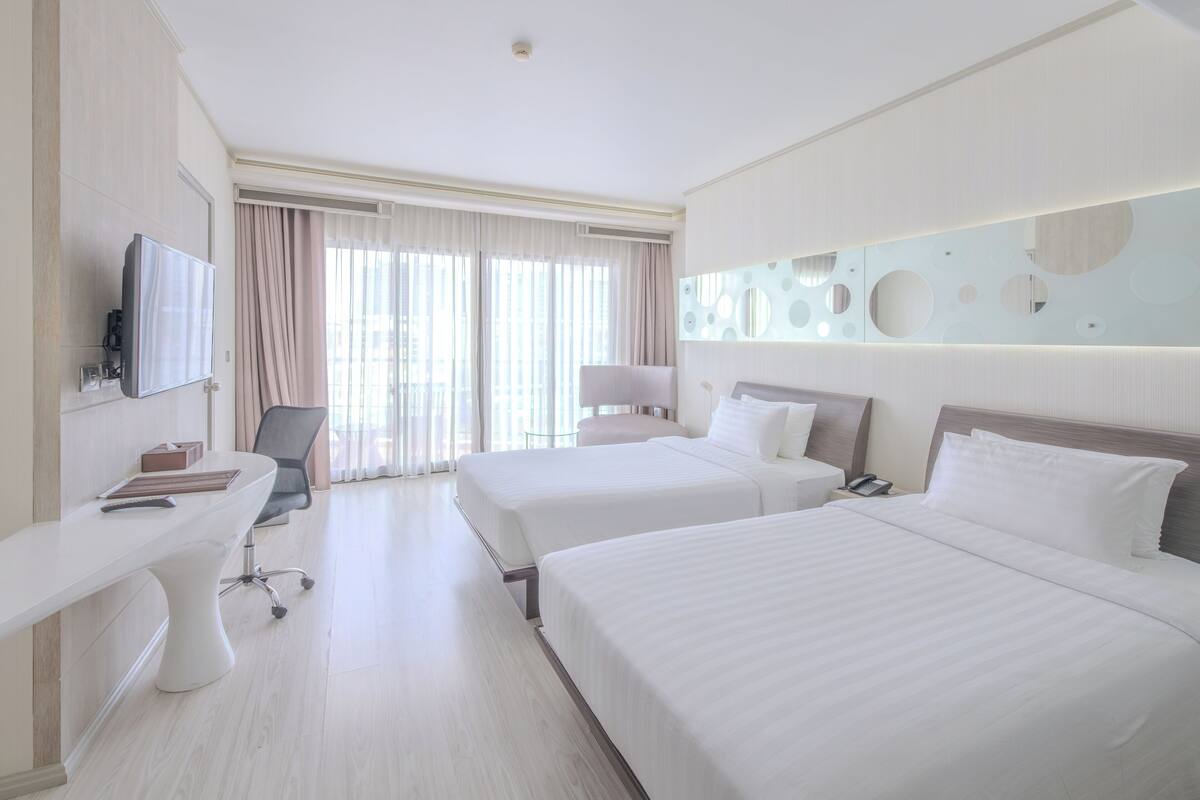 Kamar Superior (Chic Tower) | Brankas, meja kerja, Wi-Fi gratis, dan seprai linen