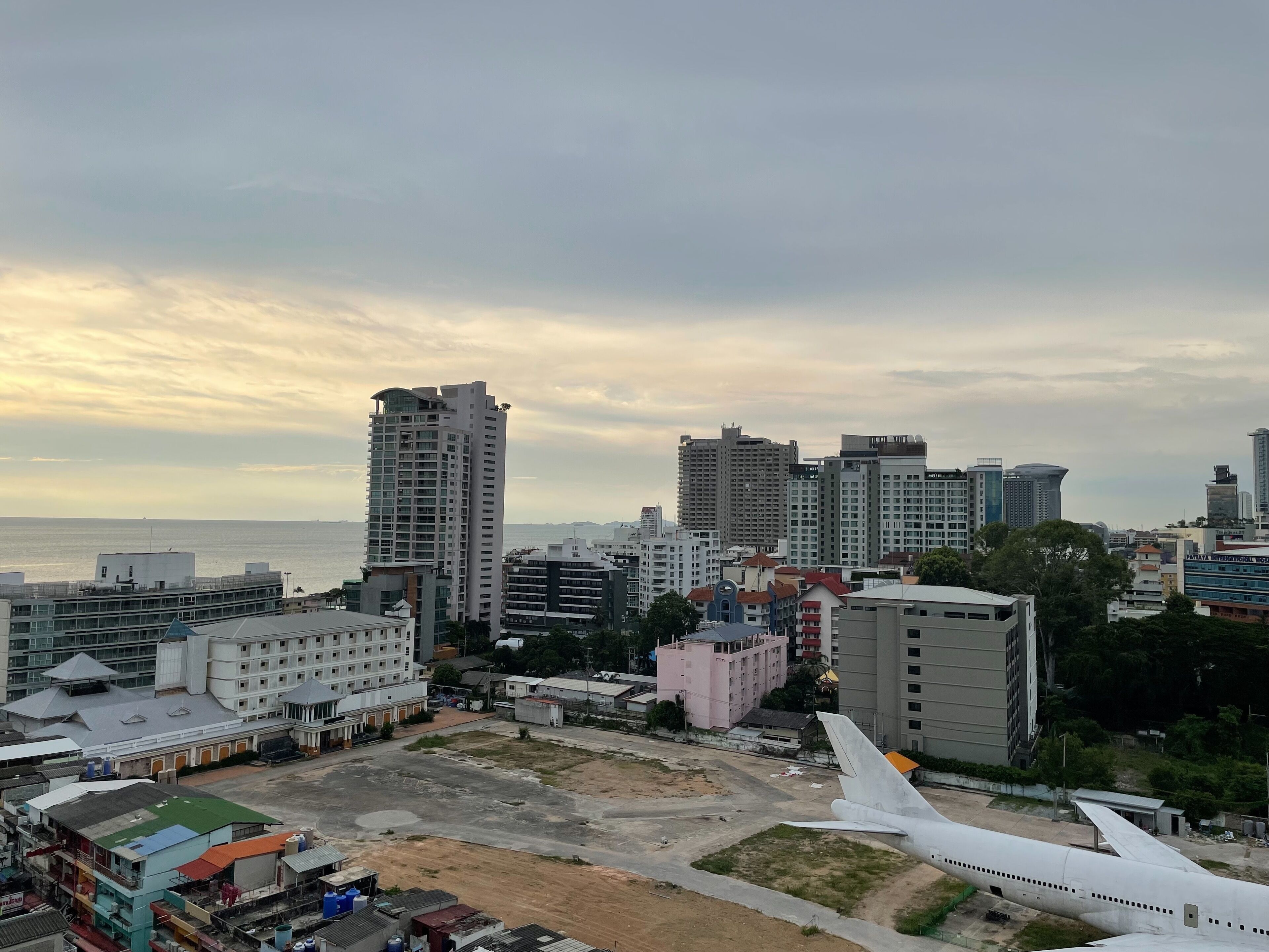 Foto - Pattaya Discovery Beach Hotel - SHA Extra Plus