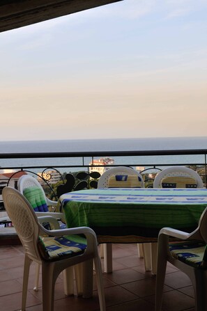 Superior Apartment, 3 Bedrooms, Sea View | Terrace/patio - Casa Verde Suites (Na'ameh)