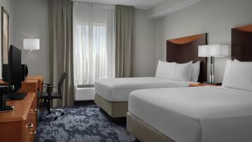 Ropa de cama hipoalergénica, escritorio y cortinas blackout