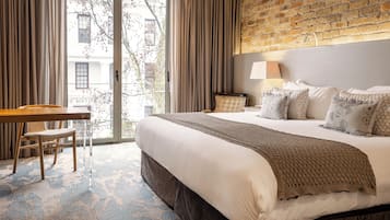 Comfy | Roupas de cama antialérgicas, cofres nos quartos, escrivaninha