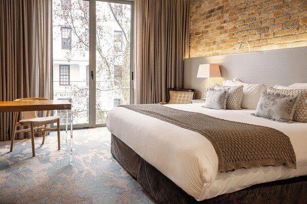 Comfy | Literie hypoallergénique, coffre-fort, bureau