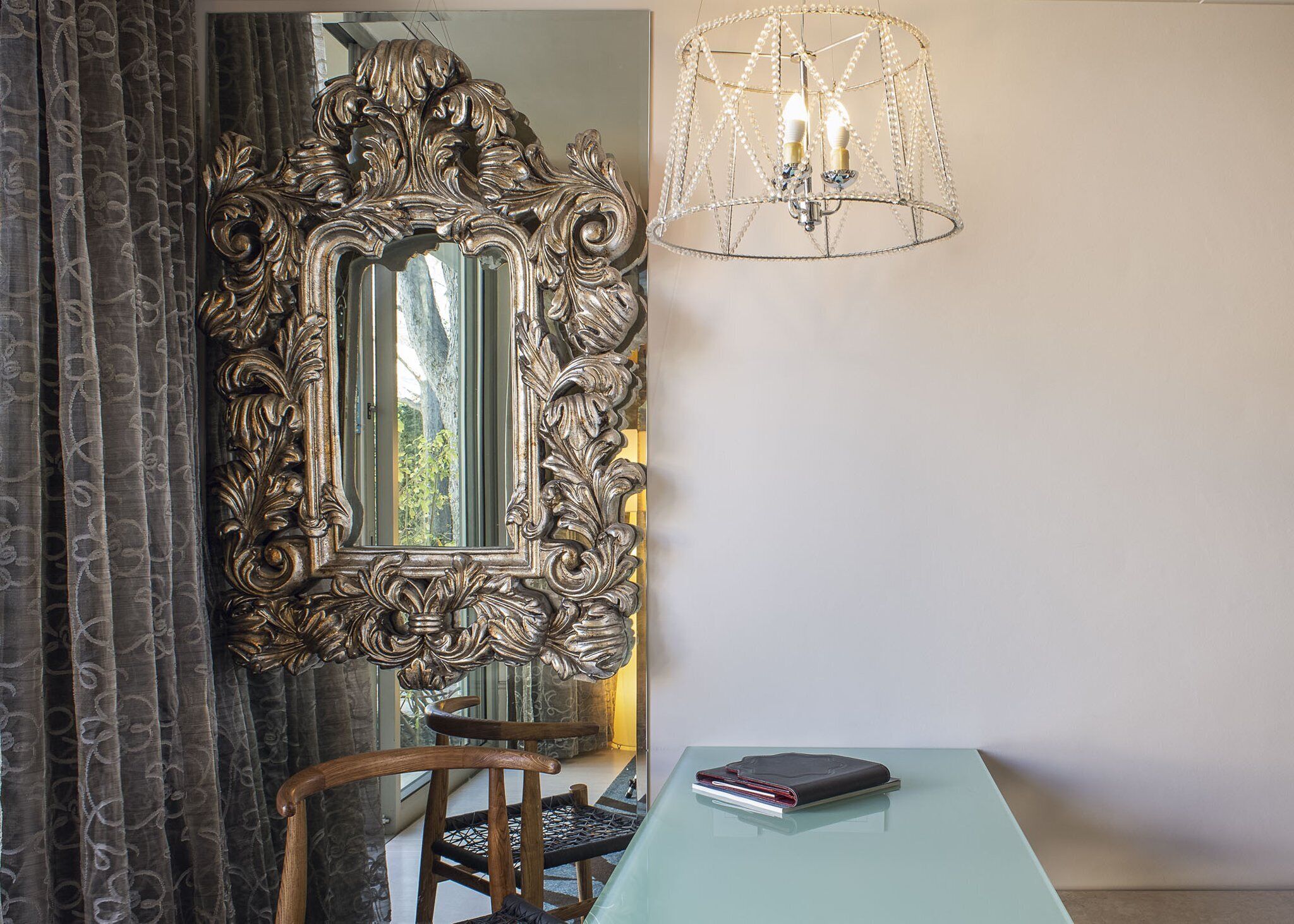 hypo-allergenic bedding, in-room safe, desk, laptop workspace