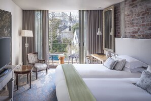 Hypo-allergenic bedding, in-room safe, desk, laptop workspace - Oude Werf Hotel (Stellenbosch)