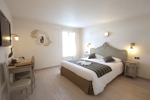 Select Comfort beds, in-room safe, individually decorated