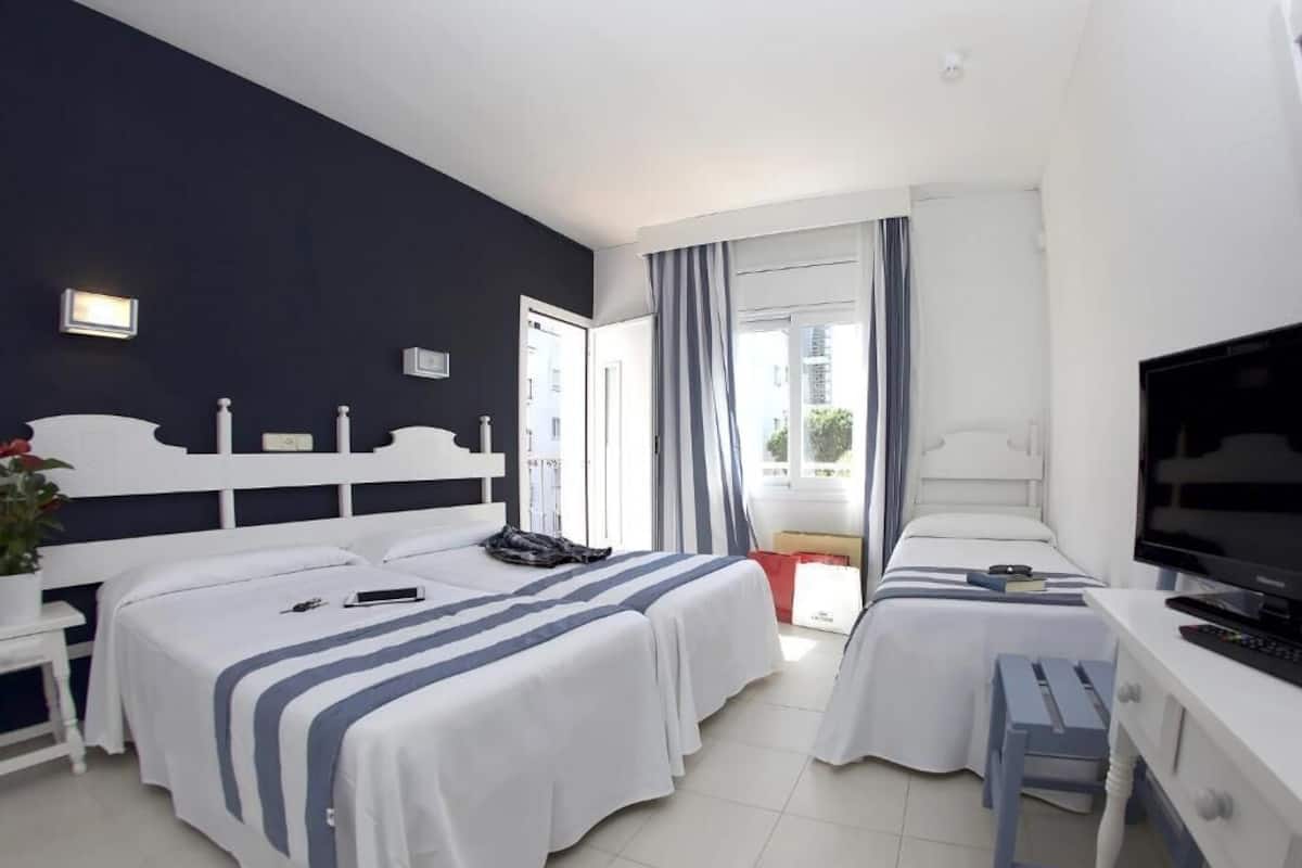 Desk, free cots/infant beds, travel cot, free WiFi