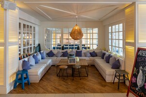 Sala de estar en el lobby