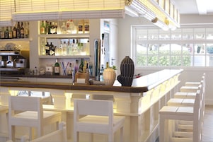 Bar (en la propiedad)