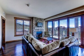 Condo, 3 Bedrooms (Condo, 3 Bedrooms) | Individually decorated, individually furnished, iron/ironing board