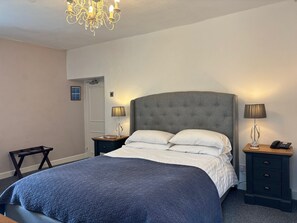 Double Room, Lake View | Individually decorated, individually furnished, blackout drapes