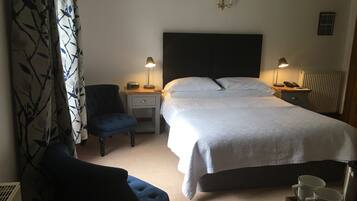 Double Room | Individually decorated, individually furnished, blackout drapes