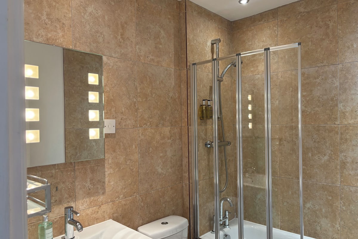 superior double or twin room, lakeside | individually decorated, individually furnished, blackout curtains