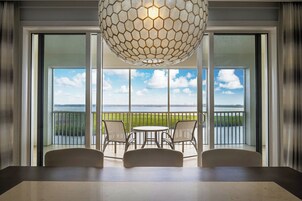 Suite, 2 Bedrooms, Marina View | Egyptian cotton sheets, premium bedding, pillowtop beds, in-room safe