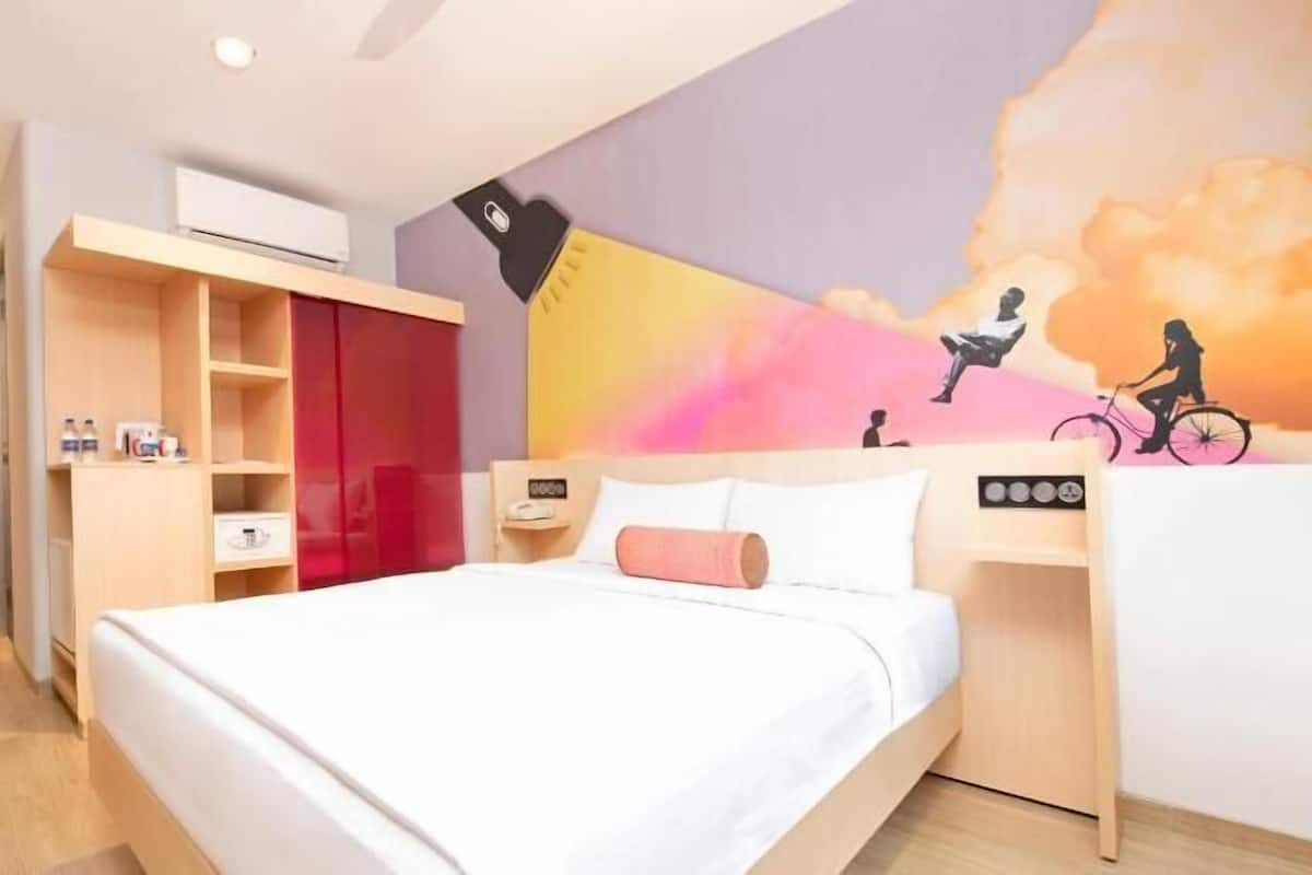 In-room safe, individually decorated, individually furnished, desk