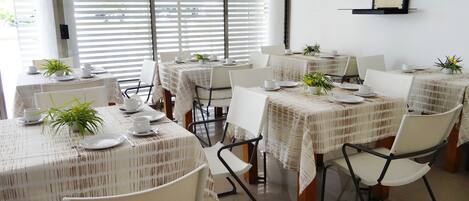 아침 식사 제공