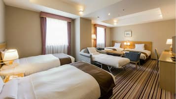 Premium bedding, down comforters, desk, iron/ironing board