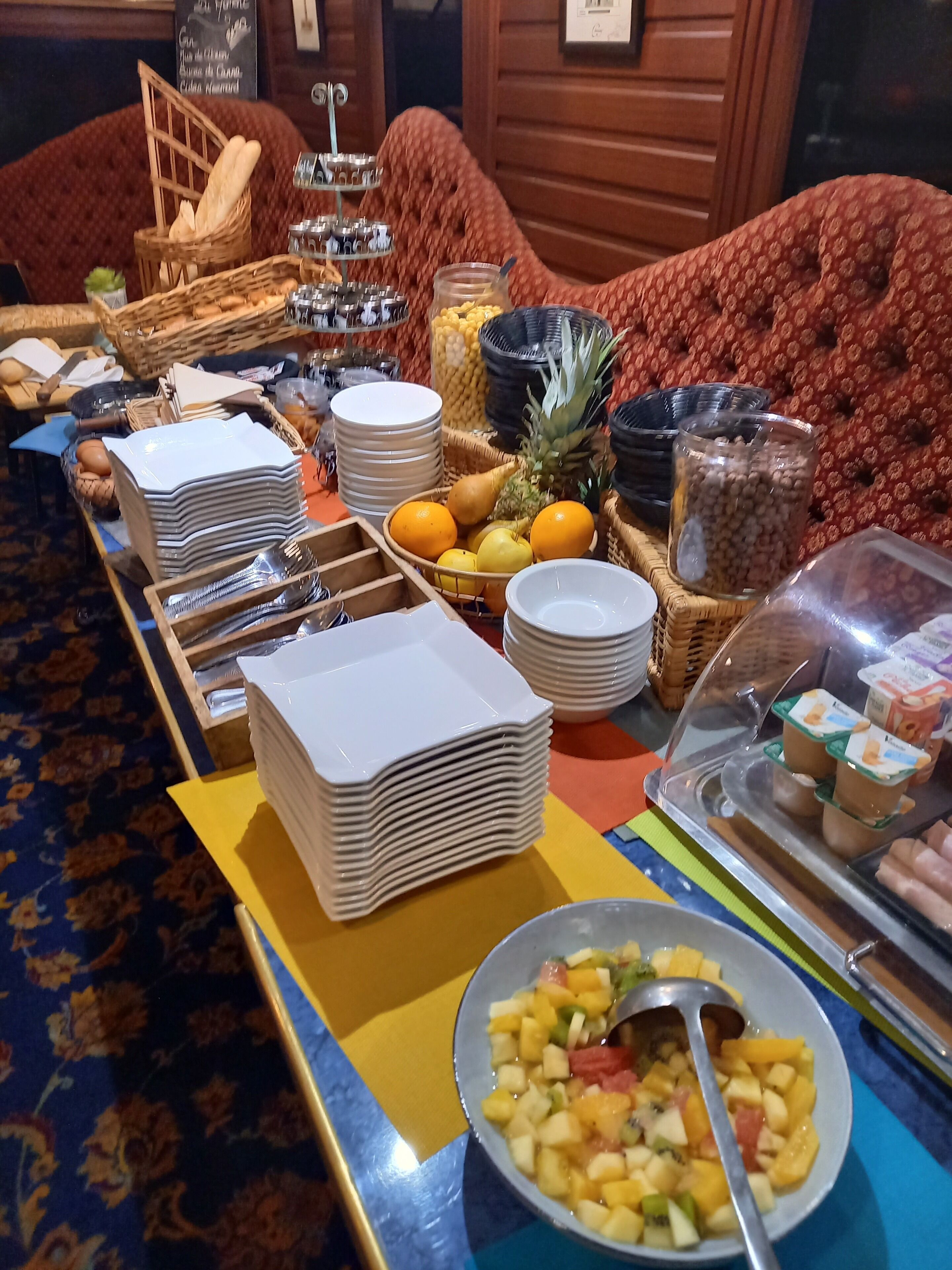 Daily buffet breakfast (EUR 12 per person)