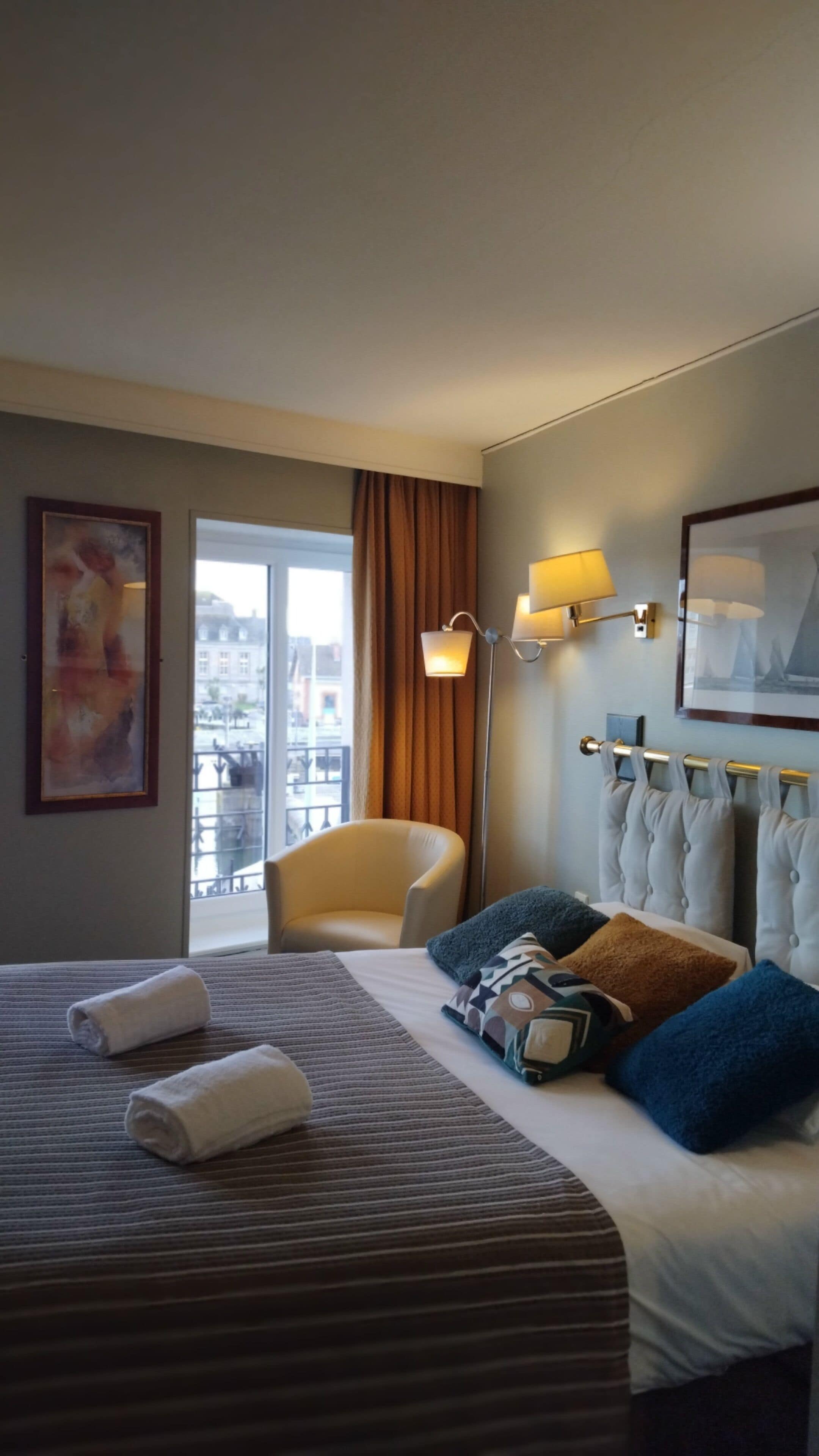 Panoramic-Doppelzimmer, 1 Queen-Bett, Nichtraucher, Meerseite | Schreibtisch, schallisolierte Zimmer, Bügeleisen/Bügelbrett, Babybetten