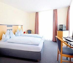 Kamar Double | Brankas, meja kerja, kedap suara, dan Wi-Fi gratis