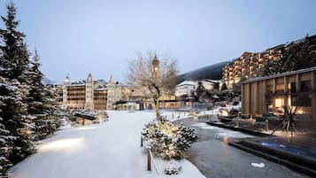 المنشأة من الخارج