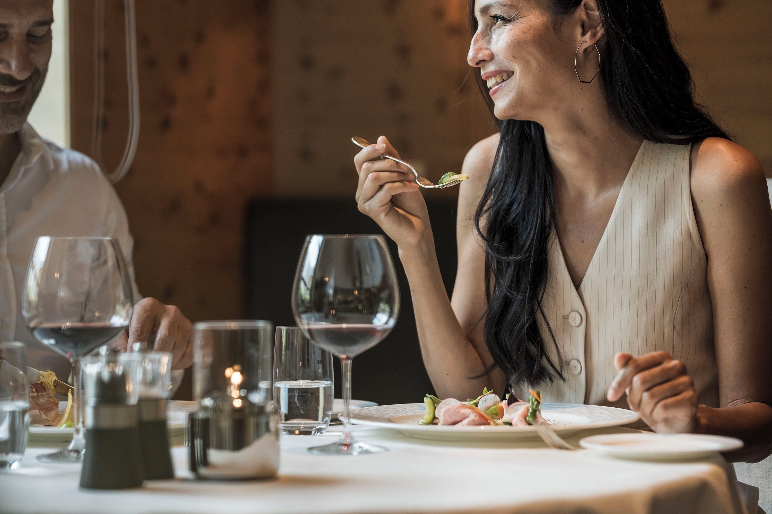 2 restaurants, breakfast, lunch, dinner served; italian cuisine