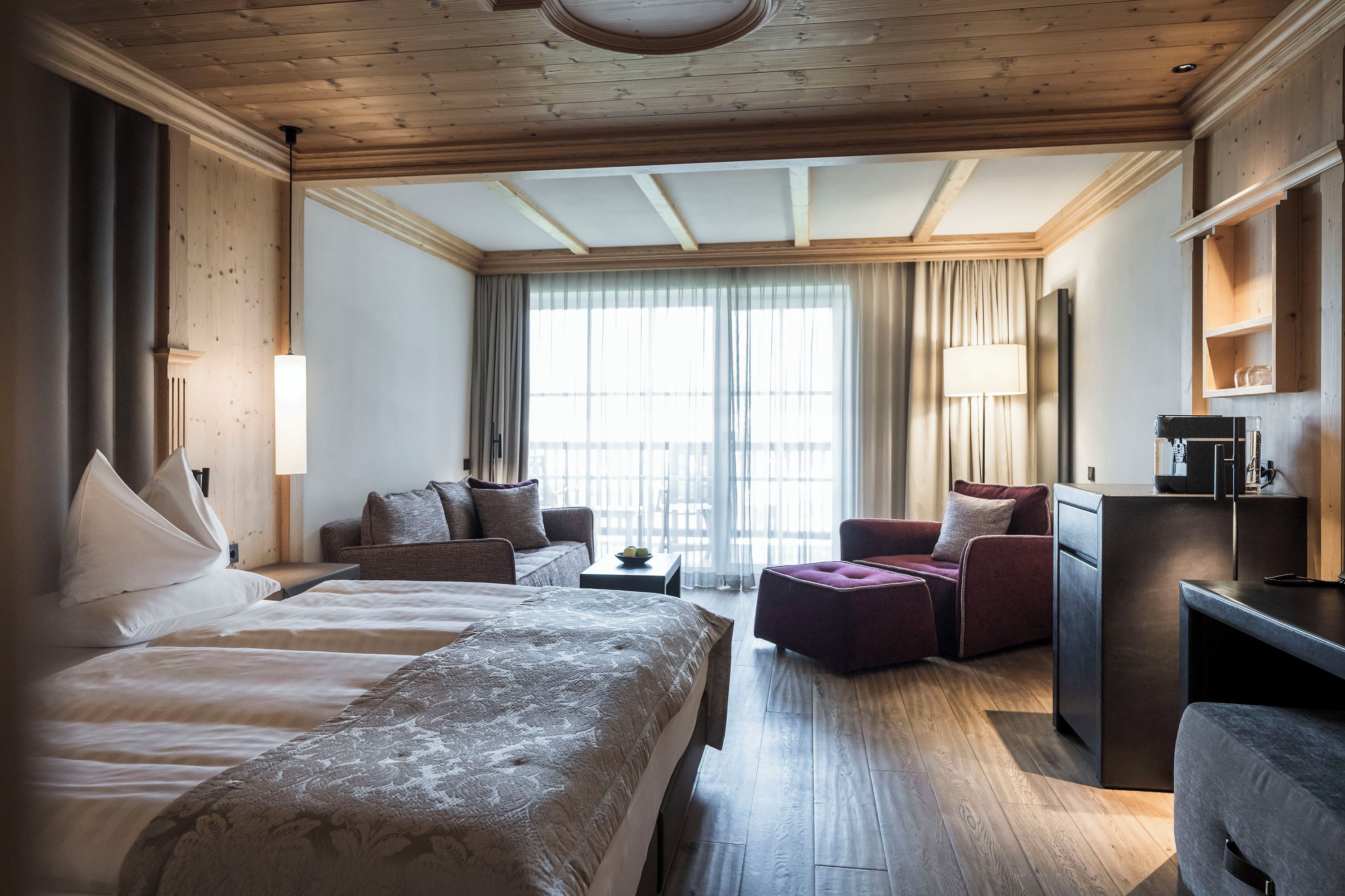 superior double room, 1 double bed | 1 bedroom, down duvets, minibar, in-room safe