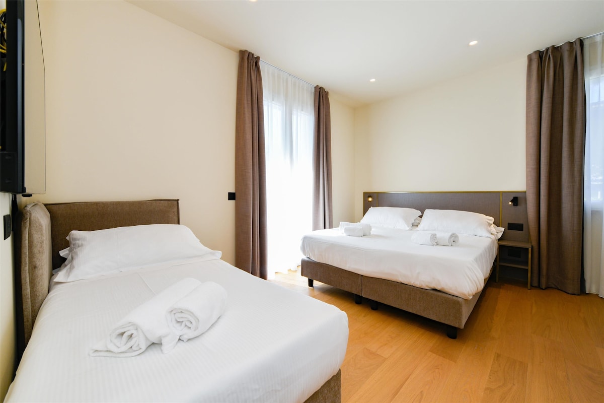 Hypo-allergenic bedding available, down comforters, memory foam beds