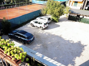 Self-parking (surcharge) 10 per night