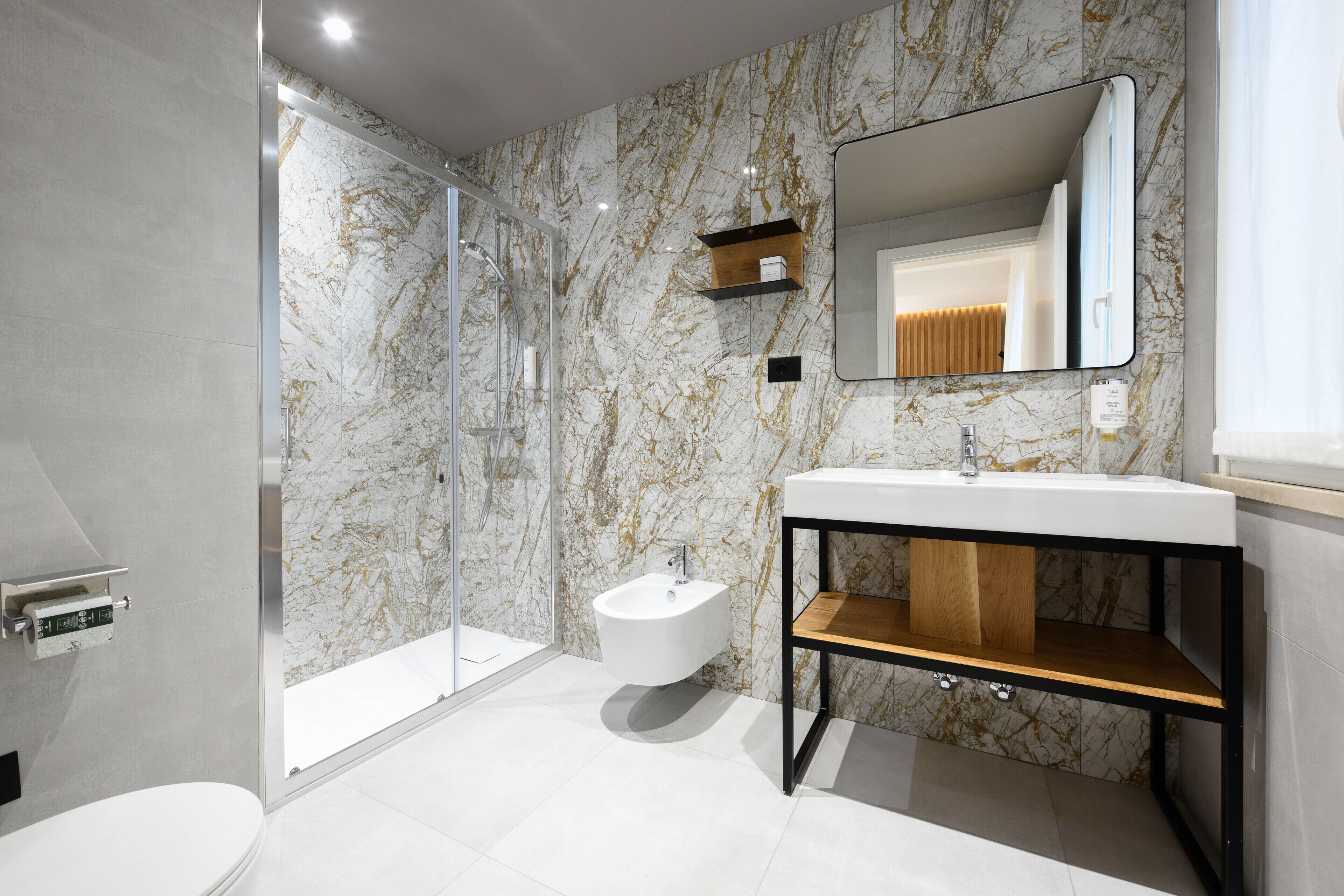 Superior Room, Balcony | Bathroom