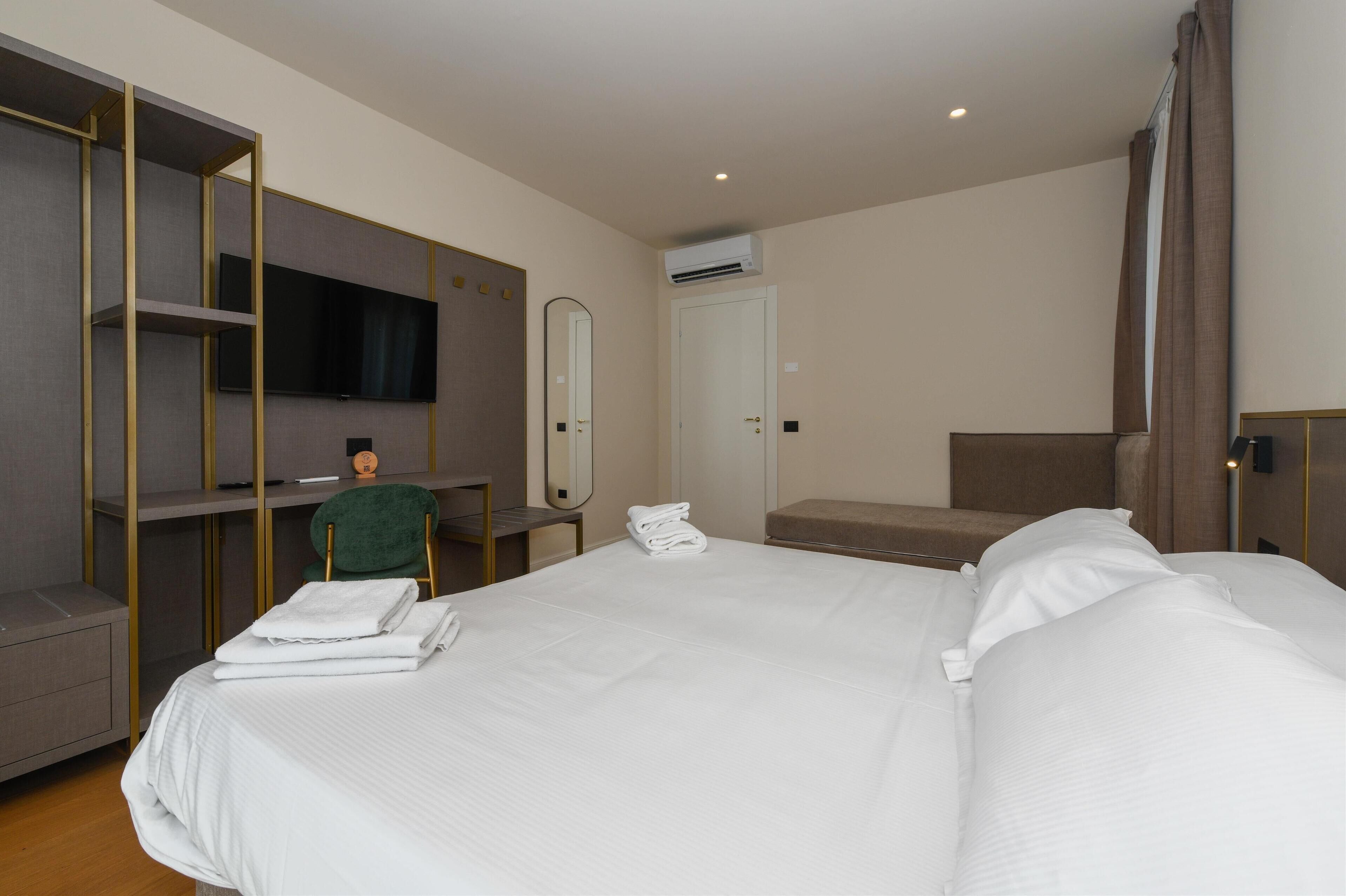 Family Room, 2 Queen Beds, Non Smoking, Annex Building (with Single Sofabed) | Hypo-allergenic bedding, down comforters, memory foam beds, in-room safe