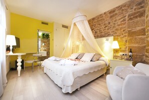 Rom – superior, byutsikt, gårdsplassområde (Alguer-Pollentia-Estambul) | 1 soverom, sengetøy i egyptisk bomull og allergitestet sengetøy