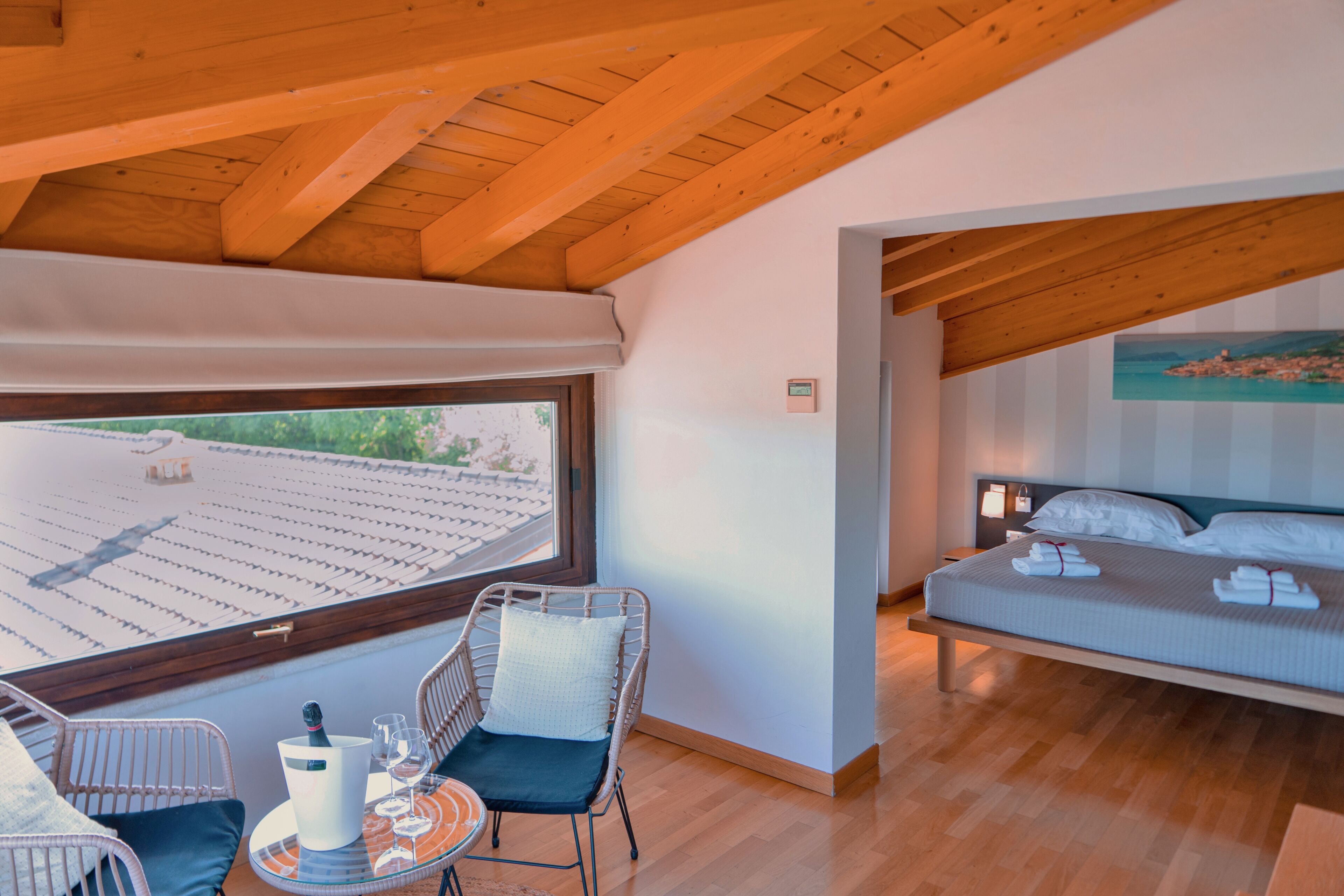 panoramic room | 1 bedroom, minibar, in-room safe, desk