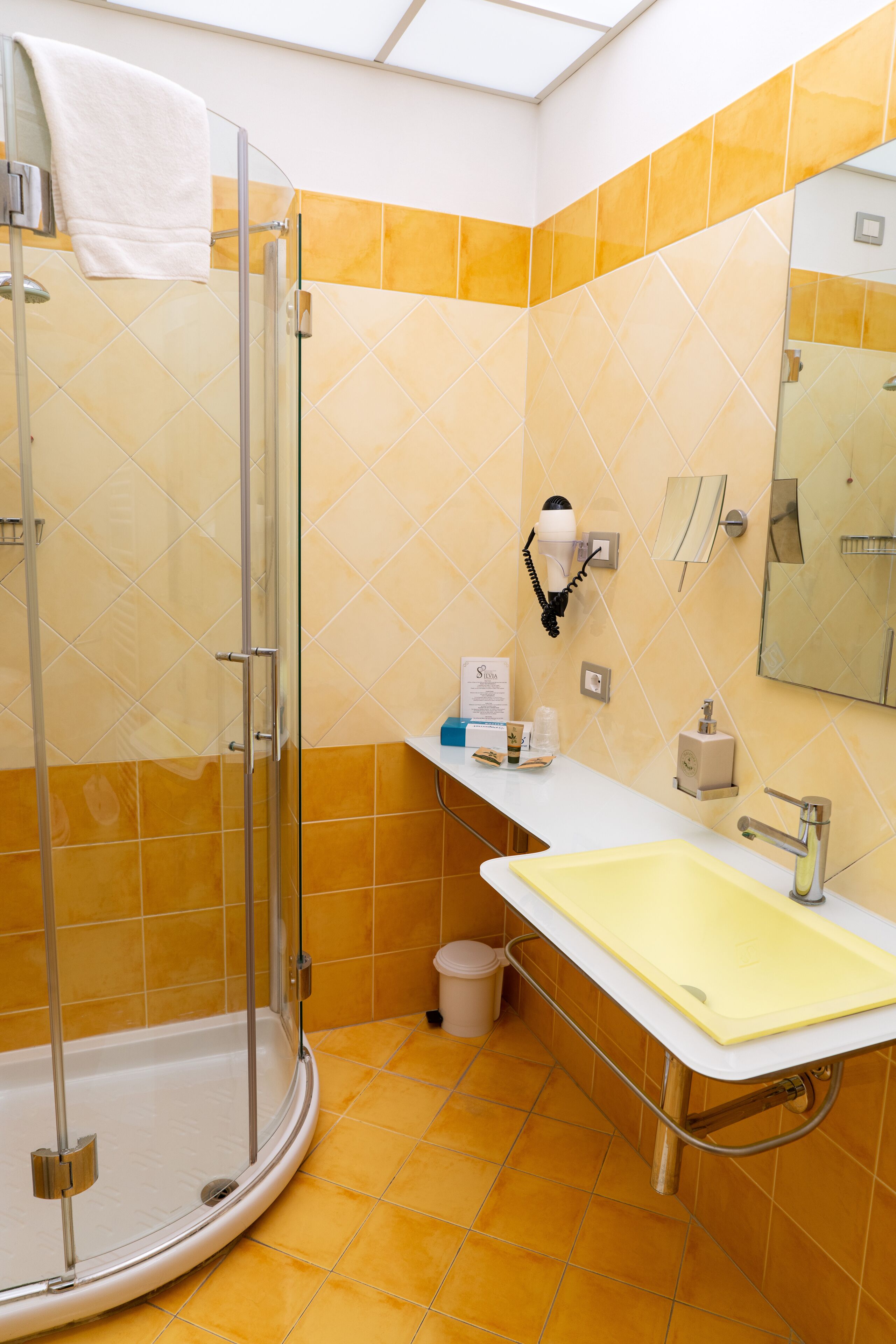 superior room | bathroom | shower, hair dryer, bidet, towels