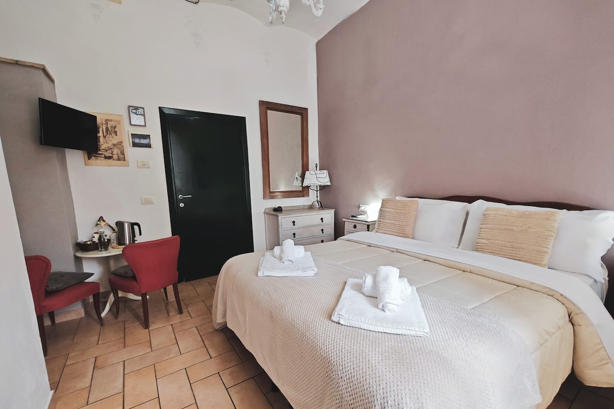 Superior Double Room | Individually decorated, individually furnished, free WiFi, bed sheets