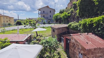 Romantisches Doppelzimmer | Blick auf den Garten