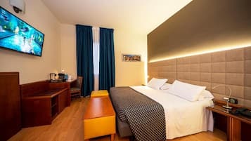 Coffres-forts dans les chambres, bureau, Wi-Fi gratuit, draps fournis