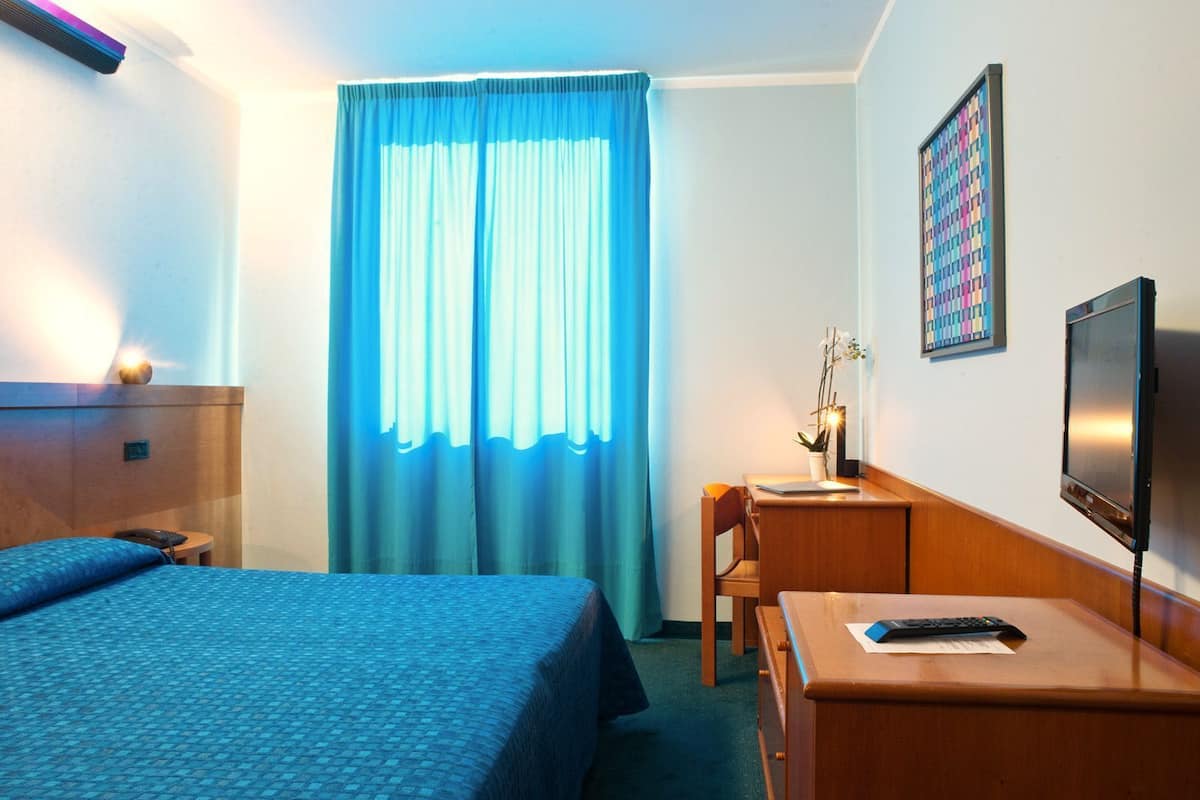 In-room safe, desk, free WiFi, bed sheets